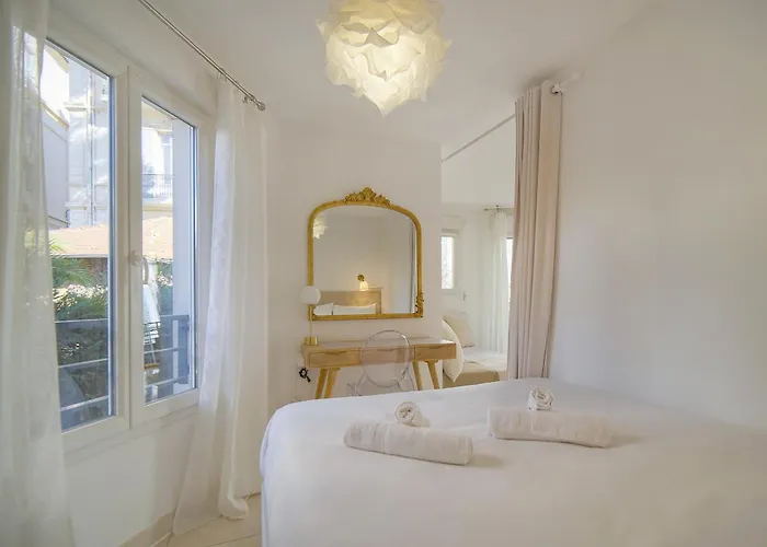 Superbe Terrasse-parking Proche Croisette A0b200 Апартаменты Канны