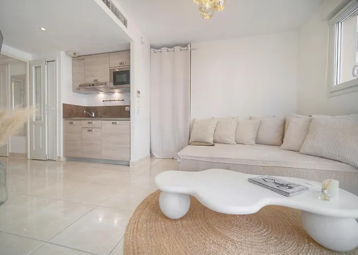 Superbe Terrasse-parking Proche Croisette A0b200 Канны