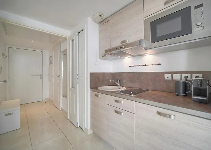 Superbe Terrasse-parking Proche Croisette A0b200