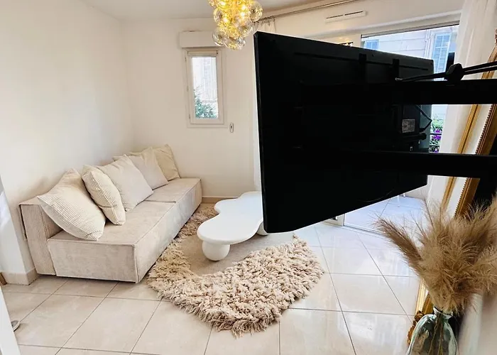 Апартаменты Superbe Terrasse-parking Proche Croisette A0b200 *